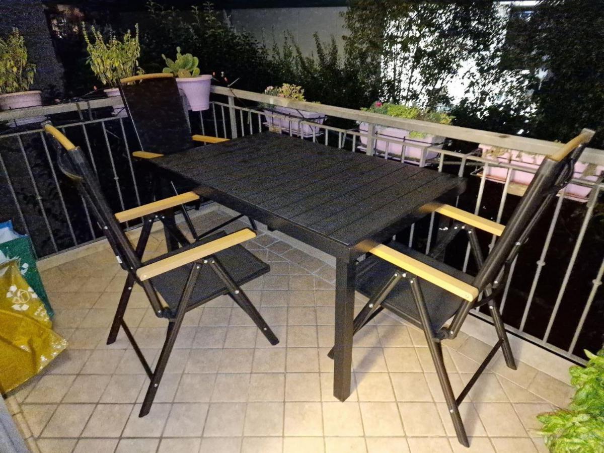 Desenzano Luxury Apartment Дезенцано-дель-Гарда Екстер'єр фото